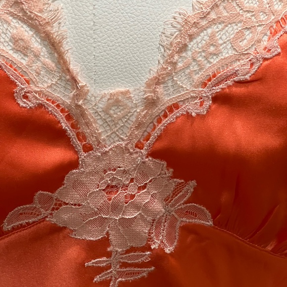 Alice + Olivia Coral Camisole Dress with Lace Trim. - Picture 3 of 6